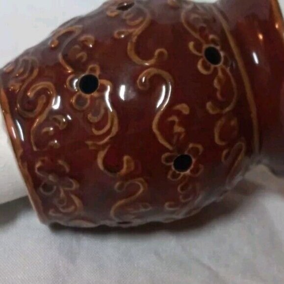 Scentcy Plug In Warmer Red Roma wax warmer crock pot fragrance - Picture 2 of 3